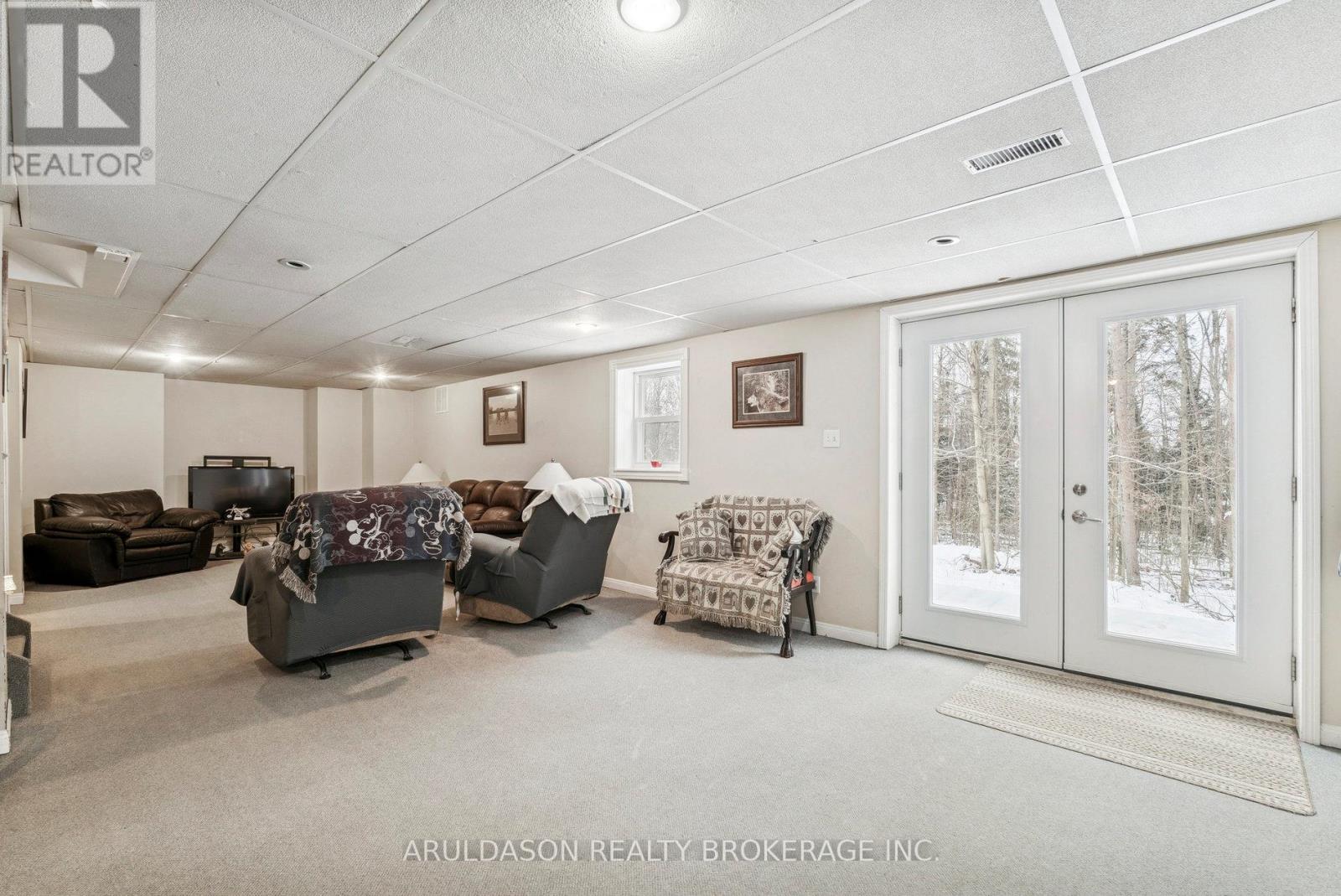 602 Scarlett Line, Springwater, Ontario  L4R 4K3 - Photo 38 - S12601856