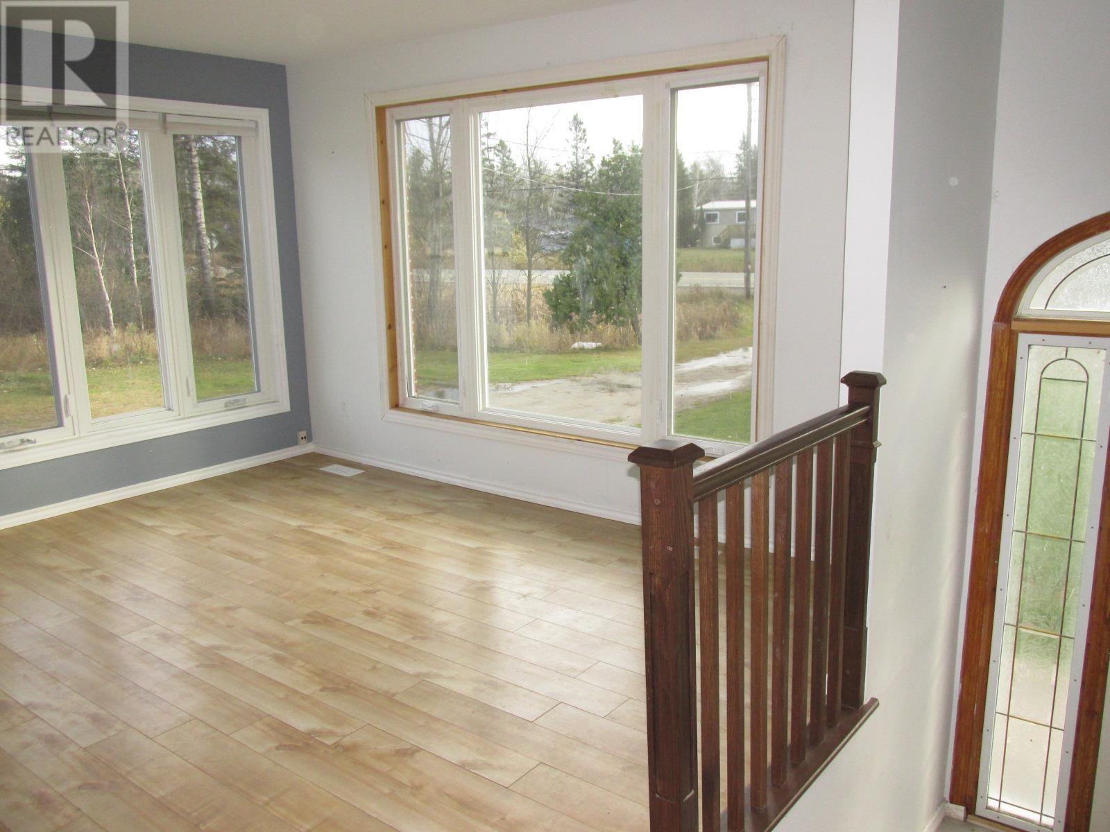 31 Highway 17 E, Spanish, Ontario  P0P 2A0 - Photo 4 - SM253272