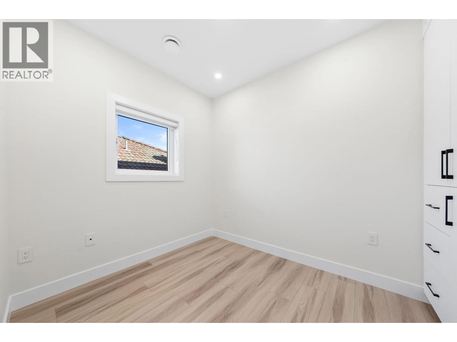 4320 Nanaimo Street, Vancouver, British Columbia  V5N 5J1 - Photo 24 - R3071906