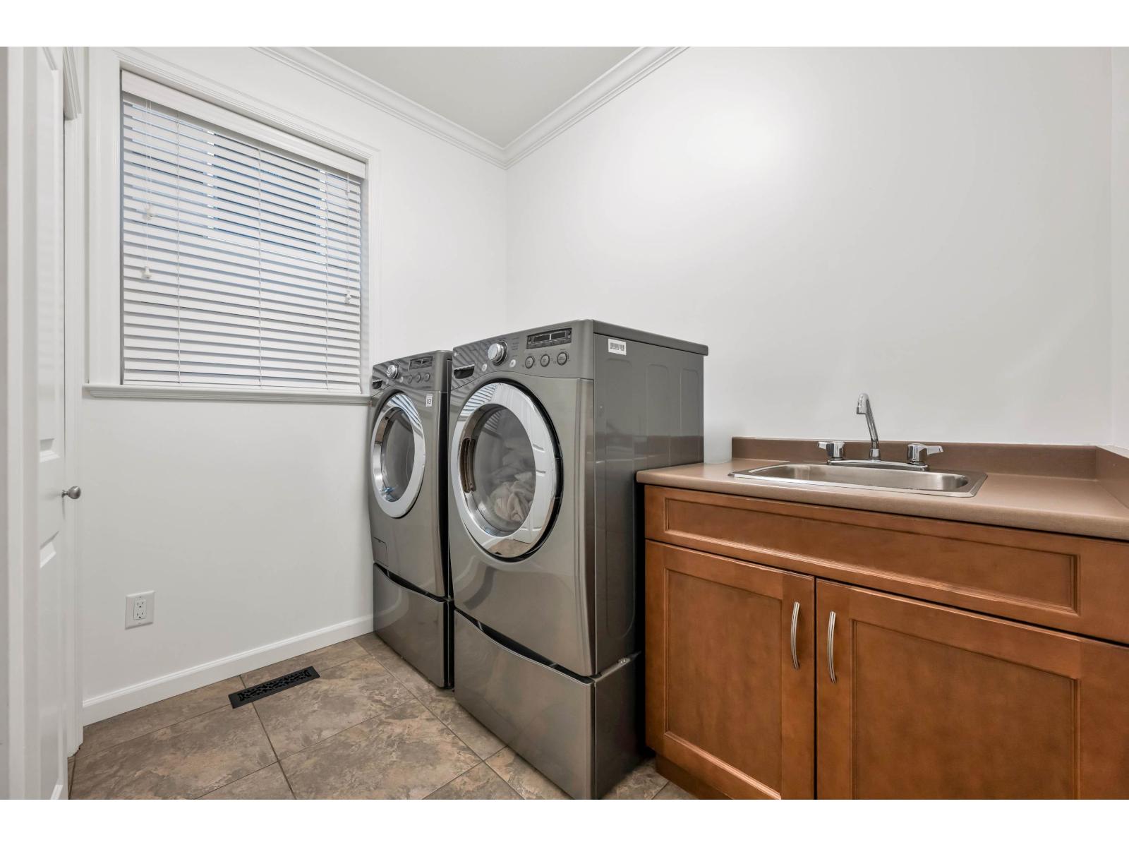 7050 208a Street, Langley, British Columbia  V2Y 0J2 - Photo 18 - R3071976