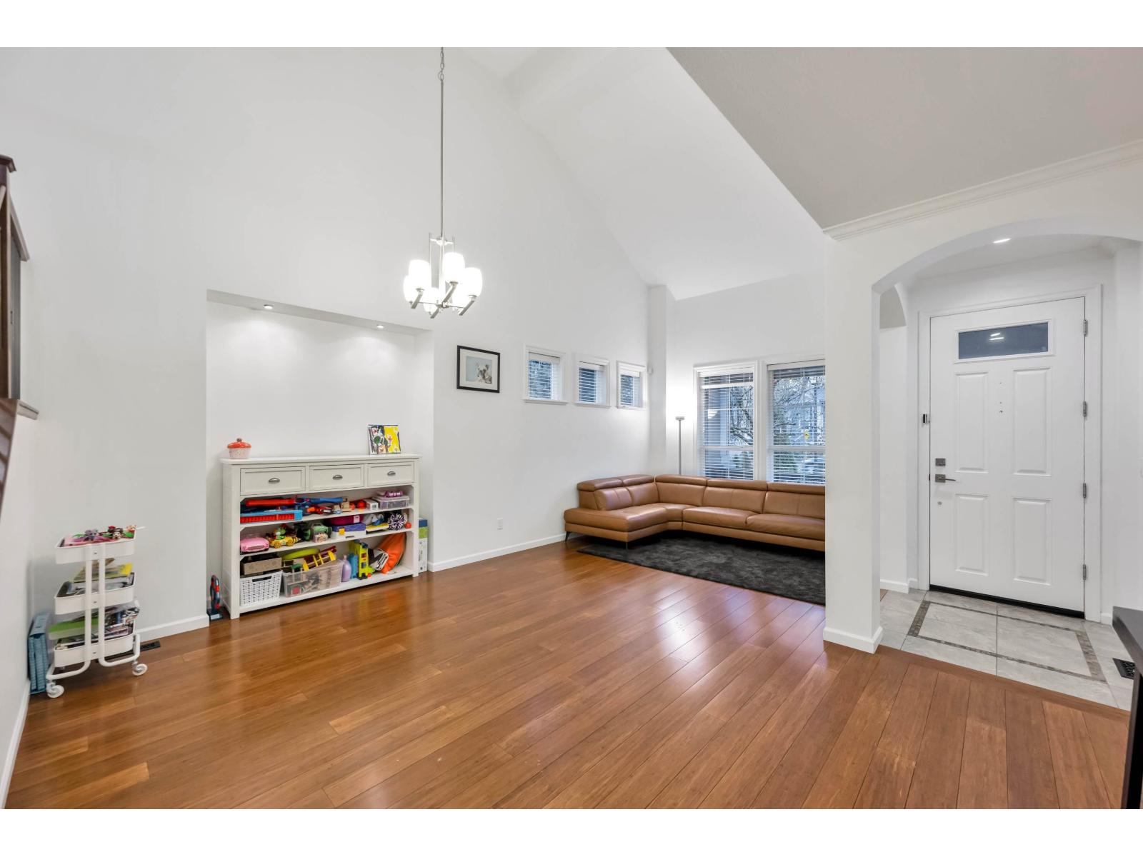 7050 208a Street, Langley, British Columbia  V2Y 0J2 - Photo 4 - R3071976