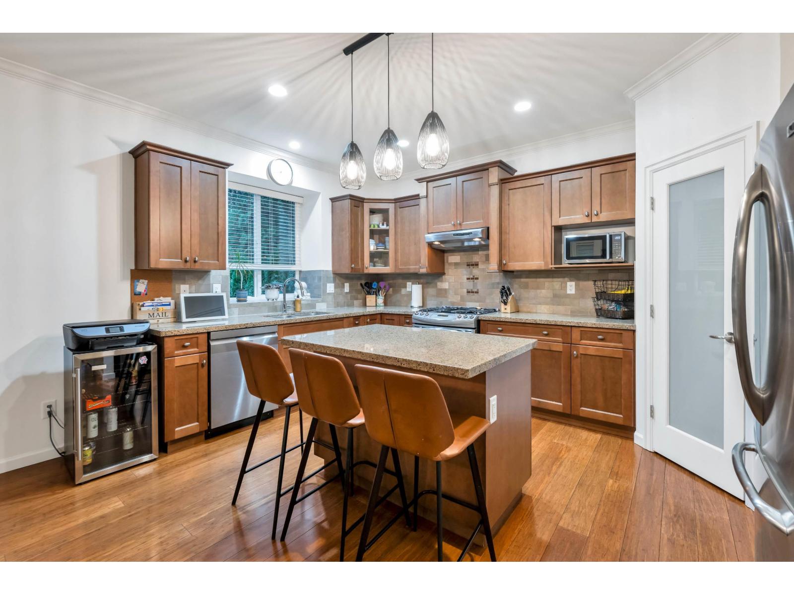 7050 208a Street, Langley, British Columbia  V2Y 0J2 - Photo 11 - R3071976