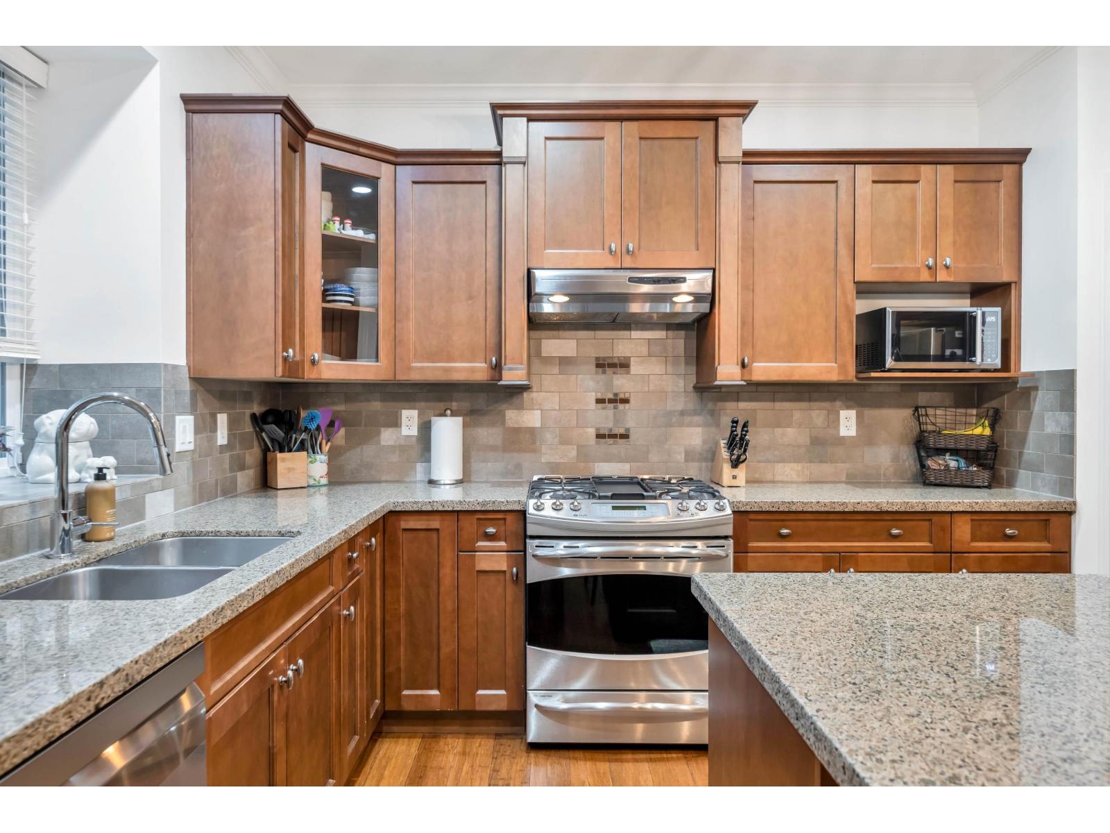 7050 208a Street, Langley, British Columbia  V2Y 0J2 - Photo 12 - R3071976