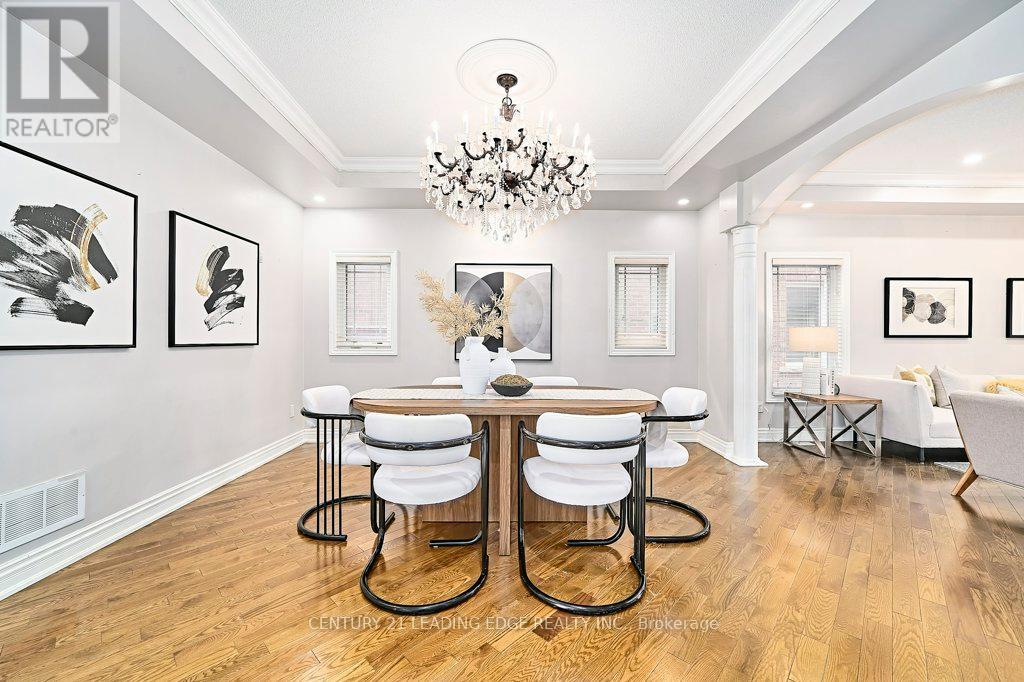 628 Twain Avenue, Mississauga, Ontario  L5W 0A3 - Photo 13 - W12601794