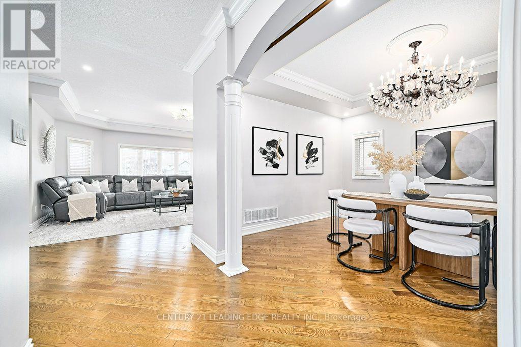 628 Twain Avenue, Mississauga, Ontario  L5W 0A3 - Photo 15 - W12601794