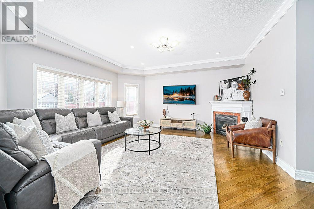 628 Twain Avenue, Mississauga, Ontario  L5W 0A3 - Photo 17 - W12601794