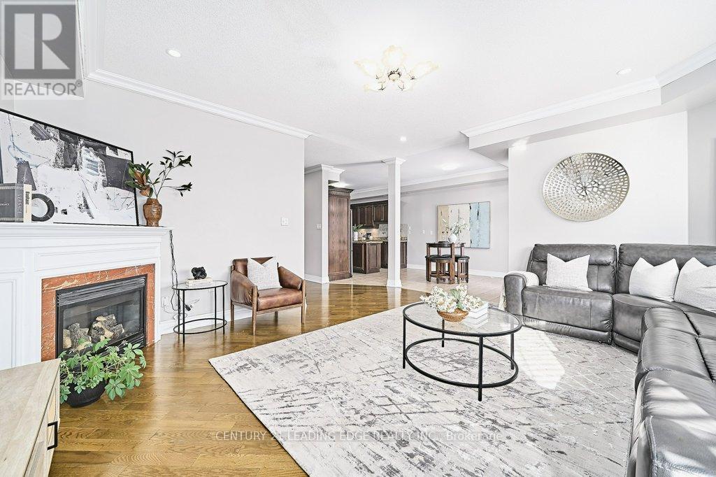 628 Twain Avenue, Mississauga, Ontario  L5W 0A3 - Photo 18 - W12601794