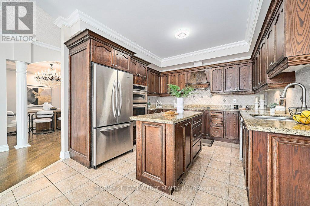 628 Twain Avenue, Mississauga, Ontario  L5W 0A3 - Photo 22 - W12601794