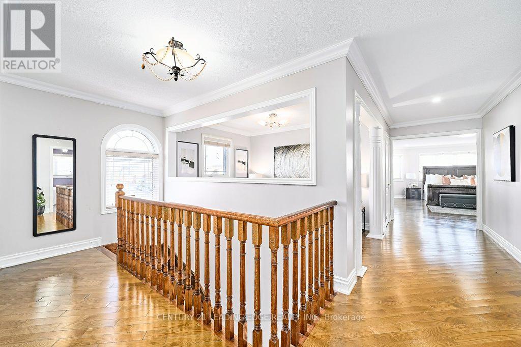 628 Twain Avenue, Mississauga, Ontario  L5W 0A3 - Photo 25 - W12601794