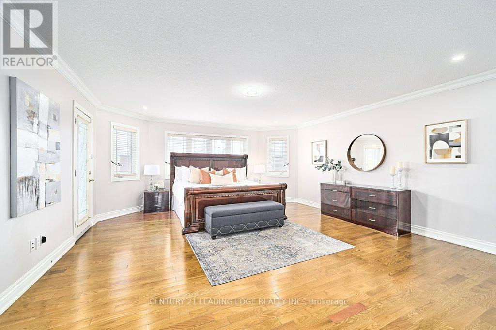 628 Twain Avenue, Mississauga, Ontario  L5W 0A3 - Photo 26 - W12601794