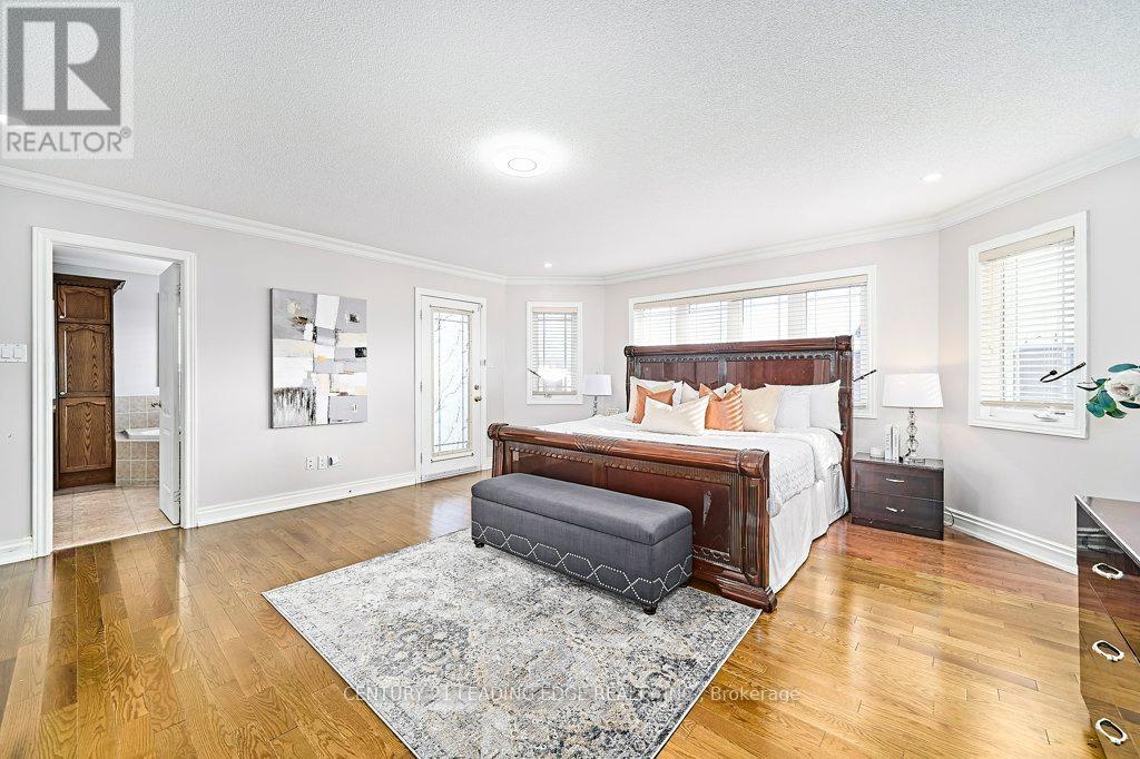 628 Twain Avenue, Mississauga, Ontario  L5W 0A3 - Photo 27 - W12601794