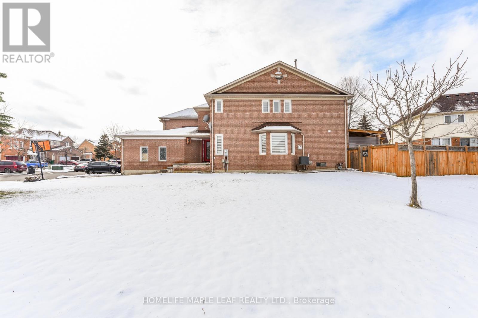 100 Alaskan Summit Court W, Brampton, Ontario  L6R 1N9 - Photo 1 - W12601798