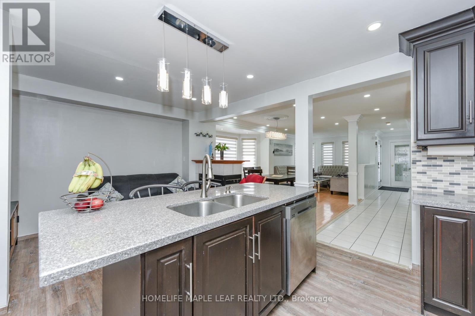 100 Alaskan Summit Court W, Brampton, Ontario  L6R 1N9 - Photo 17 - W12601798