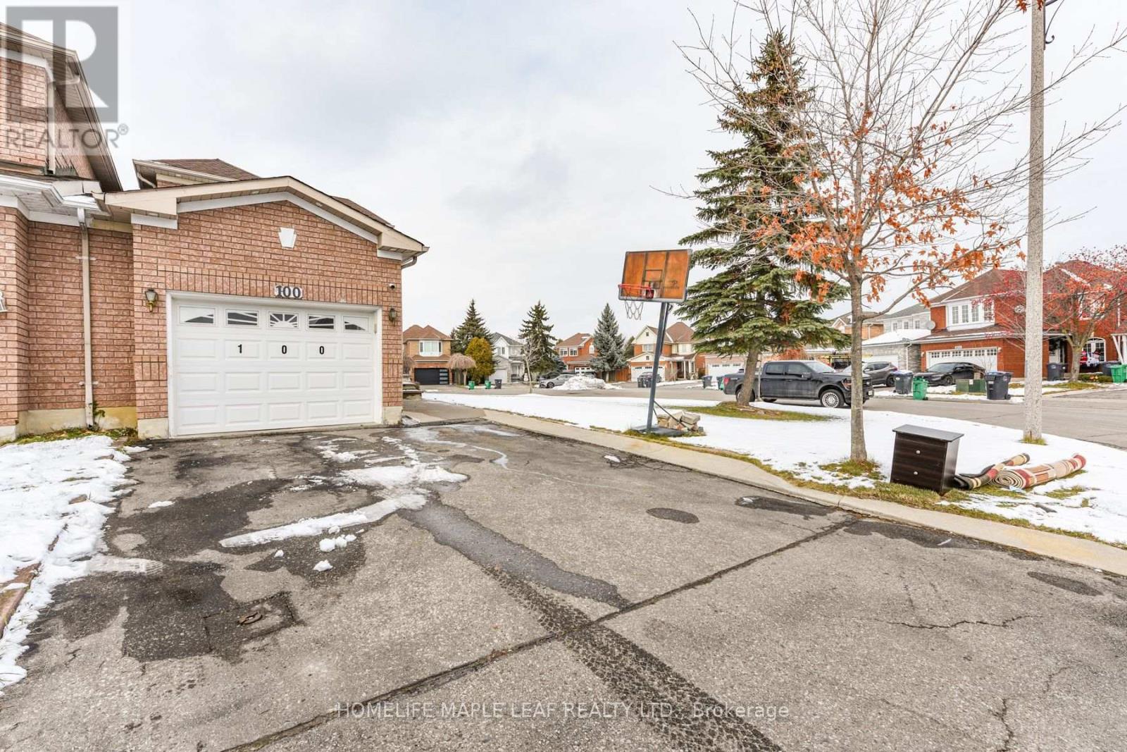 100 Alaskan Summit Court W, Brampton, Ontario  L6R 1N9 - Photo 5 - W12601798