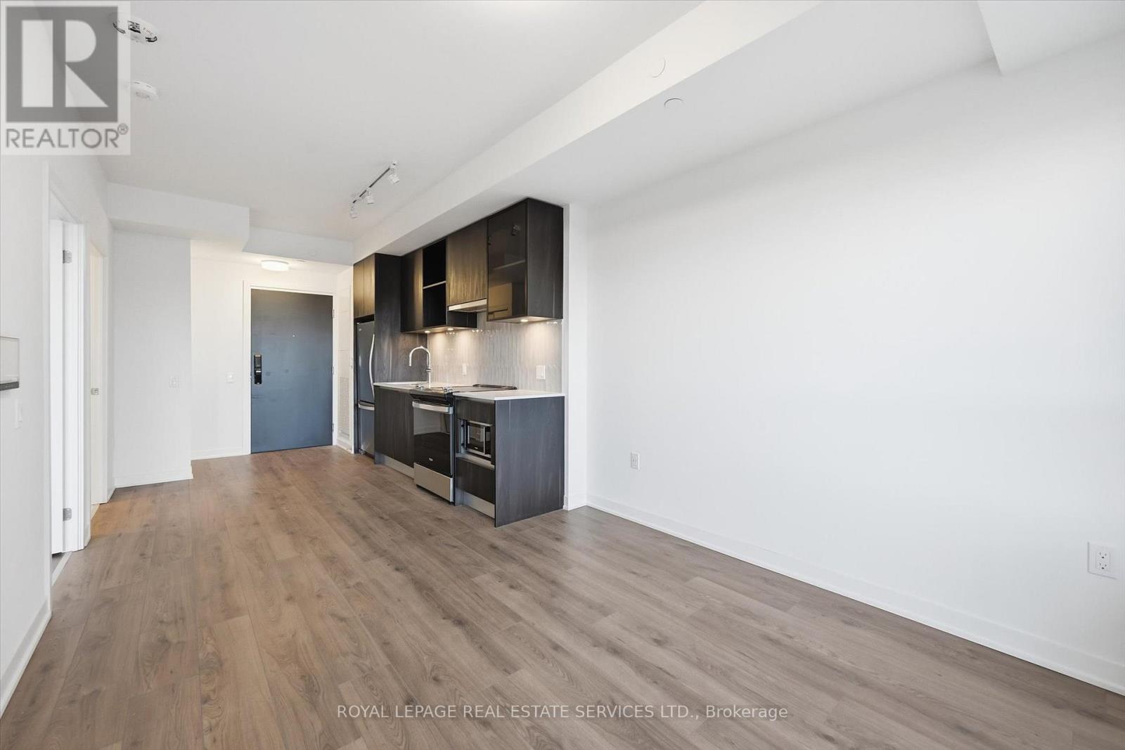 603 - 395 Dundas Street W, Oakville, Ontario  L6M 5R8 - Photo 8 - W12601888