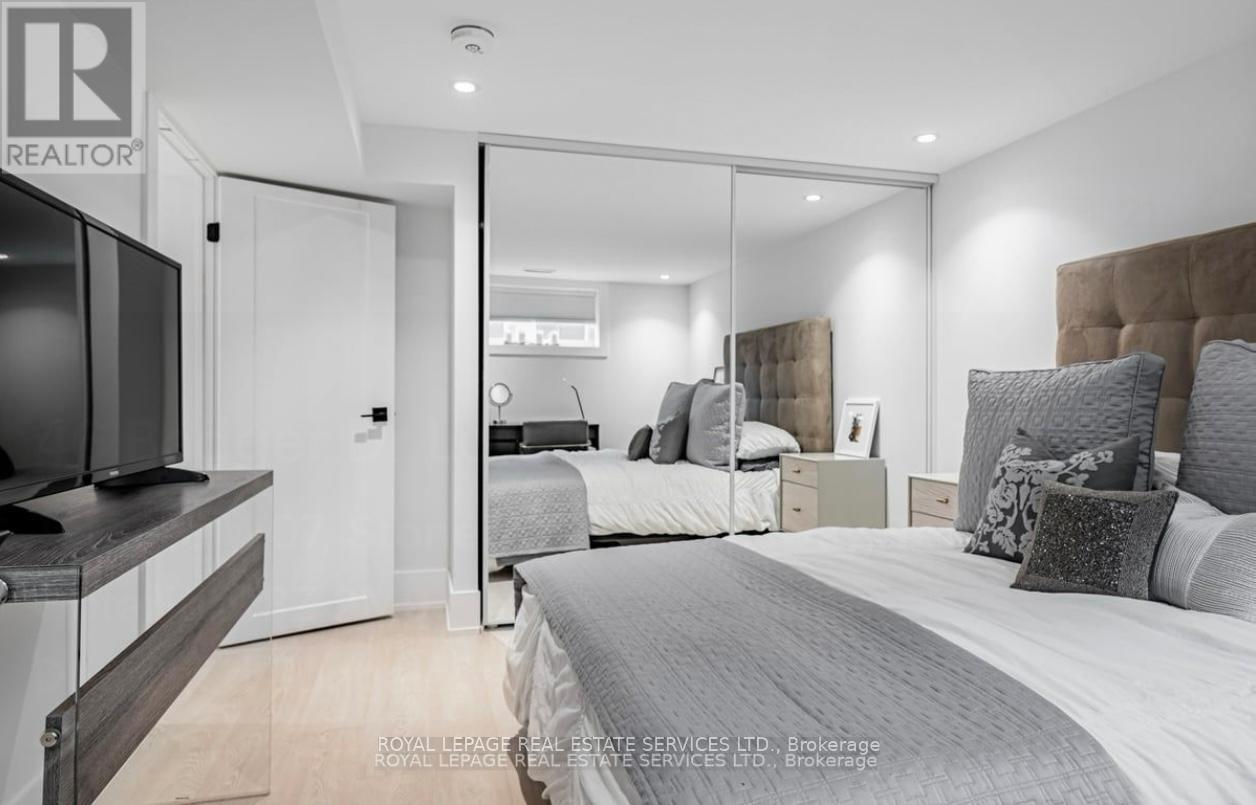 Lower - 46 Badger Drive, Toronto, Ontario  M8Z 2M9 - Photo 12 - W12601910