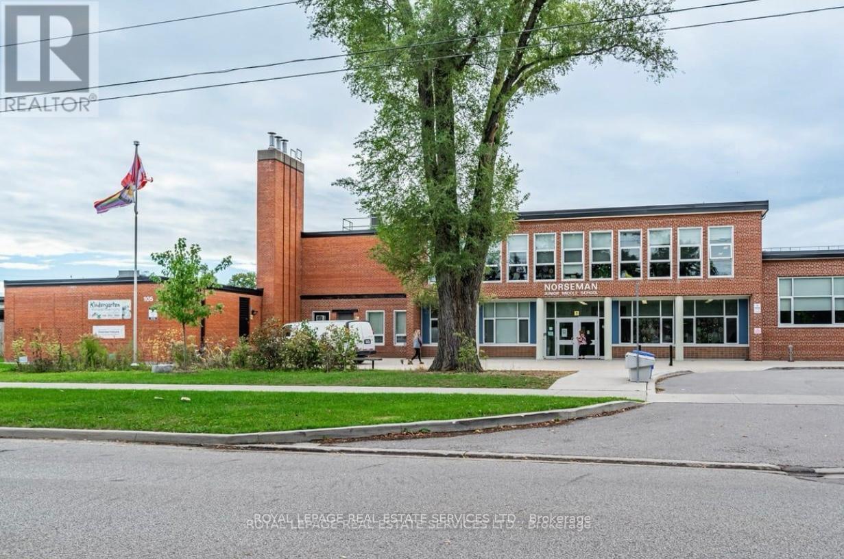 Lower - 46 Badger Drive, Toronto, Ontario  M8Z 2M9 - Photo 16 - W12601910