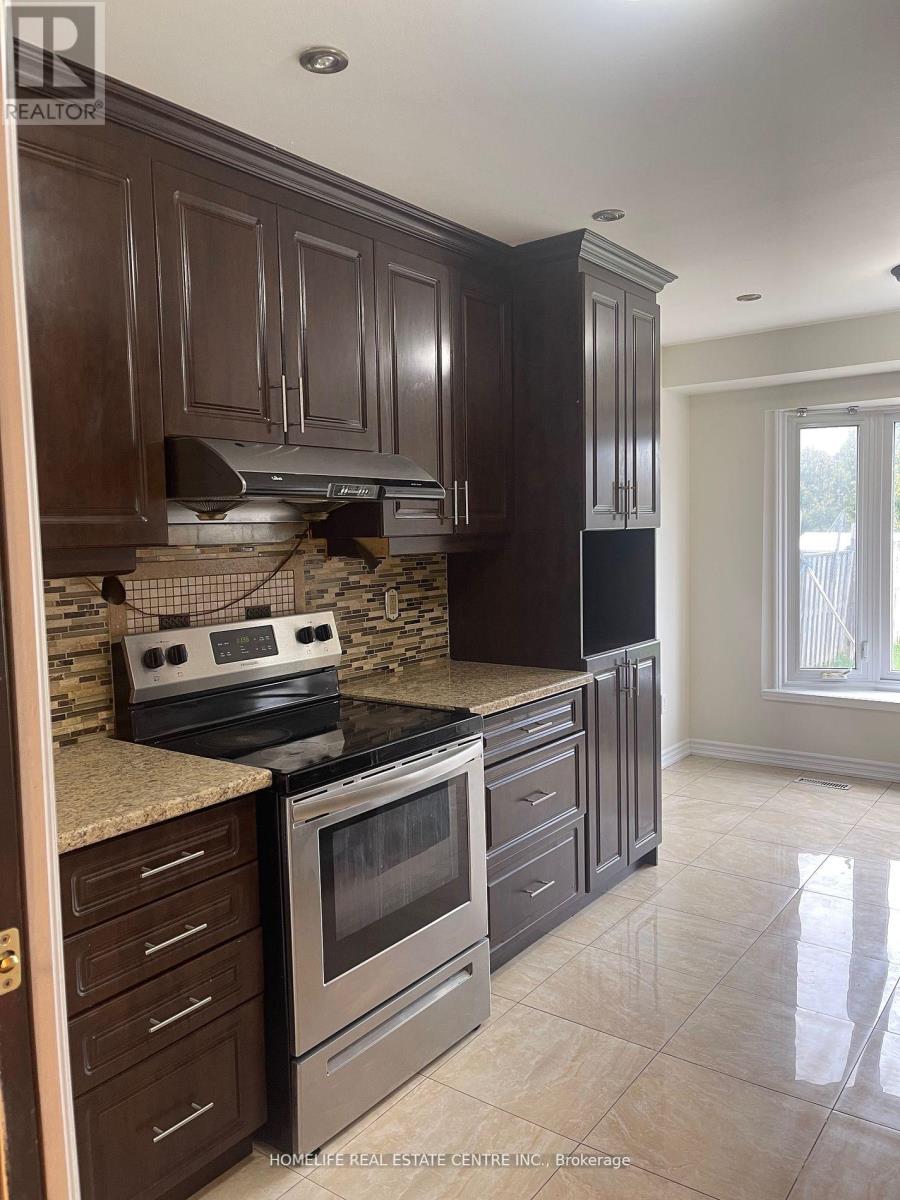 52 Bridekirk Place, Brampton, Ontario  L6Y 2V8 - Photo 4 - W12601938