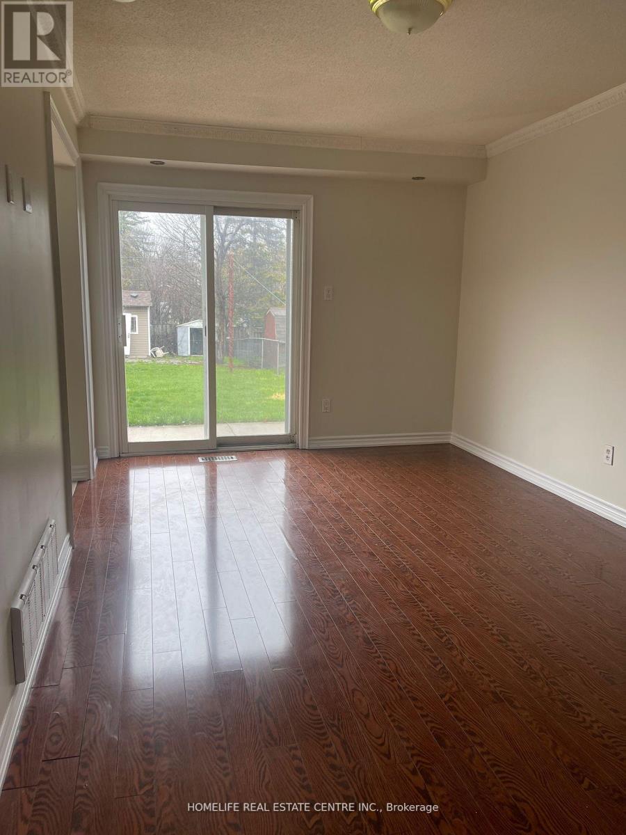 52 Bridekirk Place, Brampton, Ontario  L6Y 2V8 - Photo 5 - W12601938