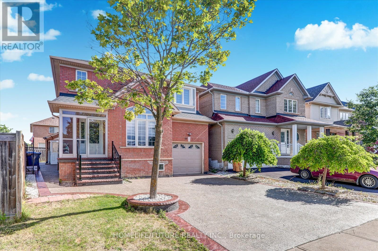 69 Heatherdale Drive, Brampton, Ontario  L7A 2H4 - Photo 5 - W12601944