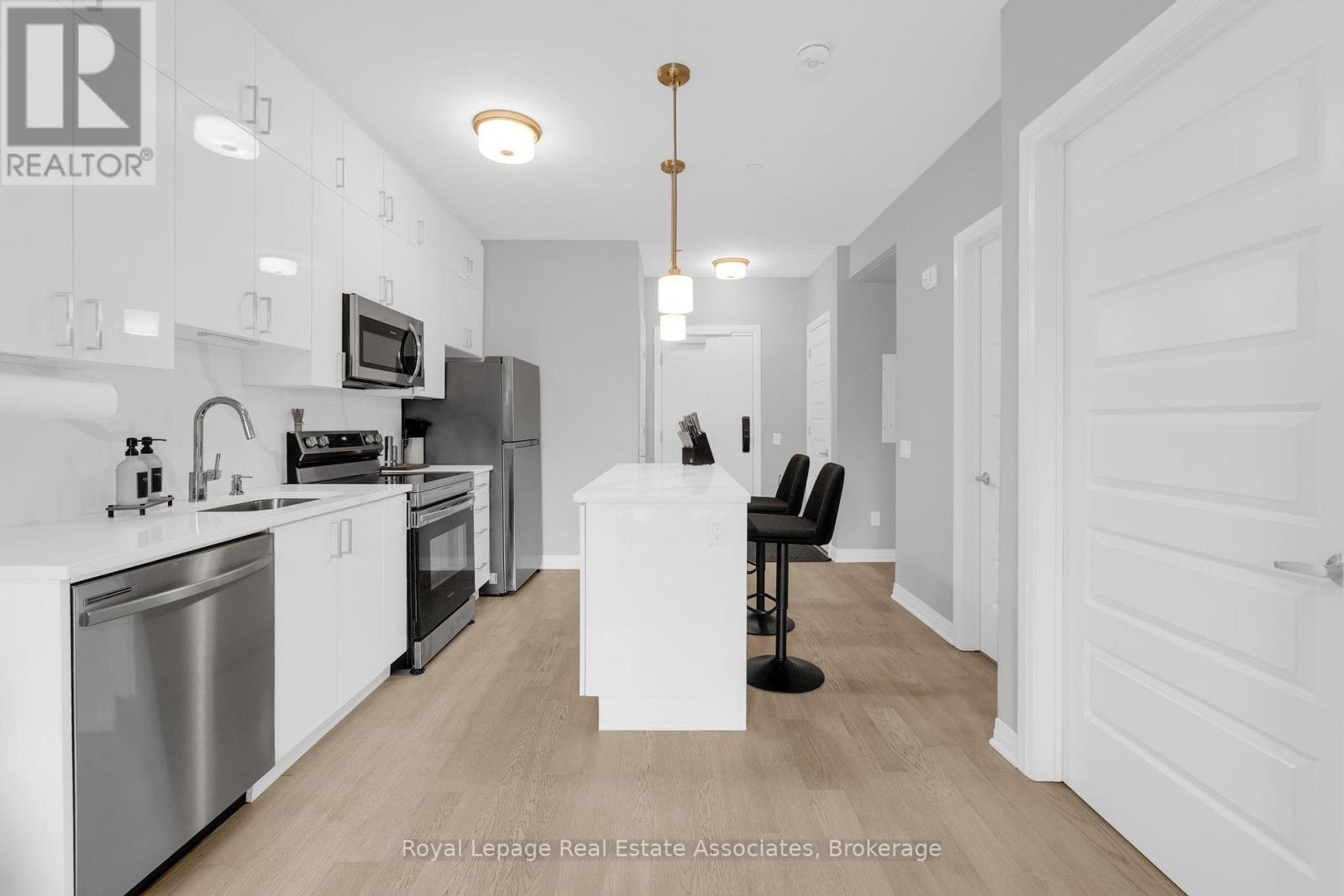 216 - 470 Gordon Krantz Avenue, Milton, Ontario  L9T 2X5 - Photo 5 - W12601954