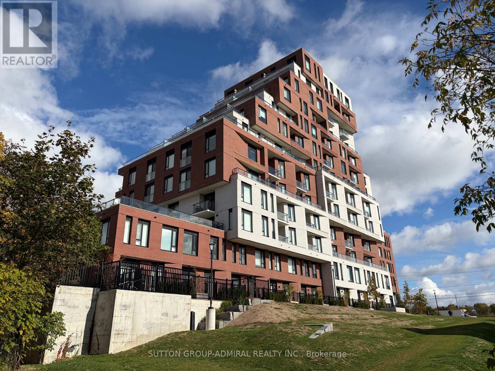 610 - 3100 Keele Street, Toronto, Ontario M3M 0E1 - Photo 1 - W12601964