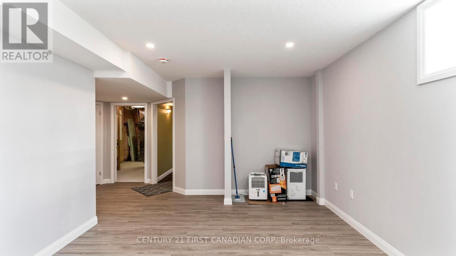 102 Caverhill Crescent, Middlesex Centre, Ontario  N0L 1R0 - Photo 36 - X12601988