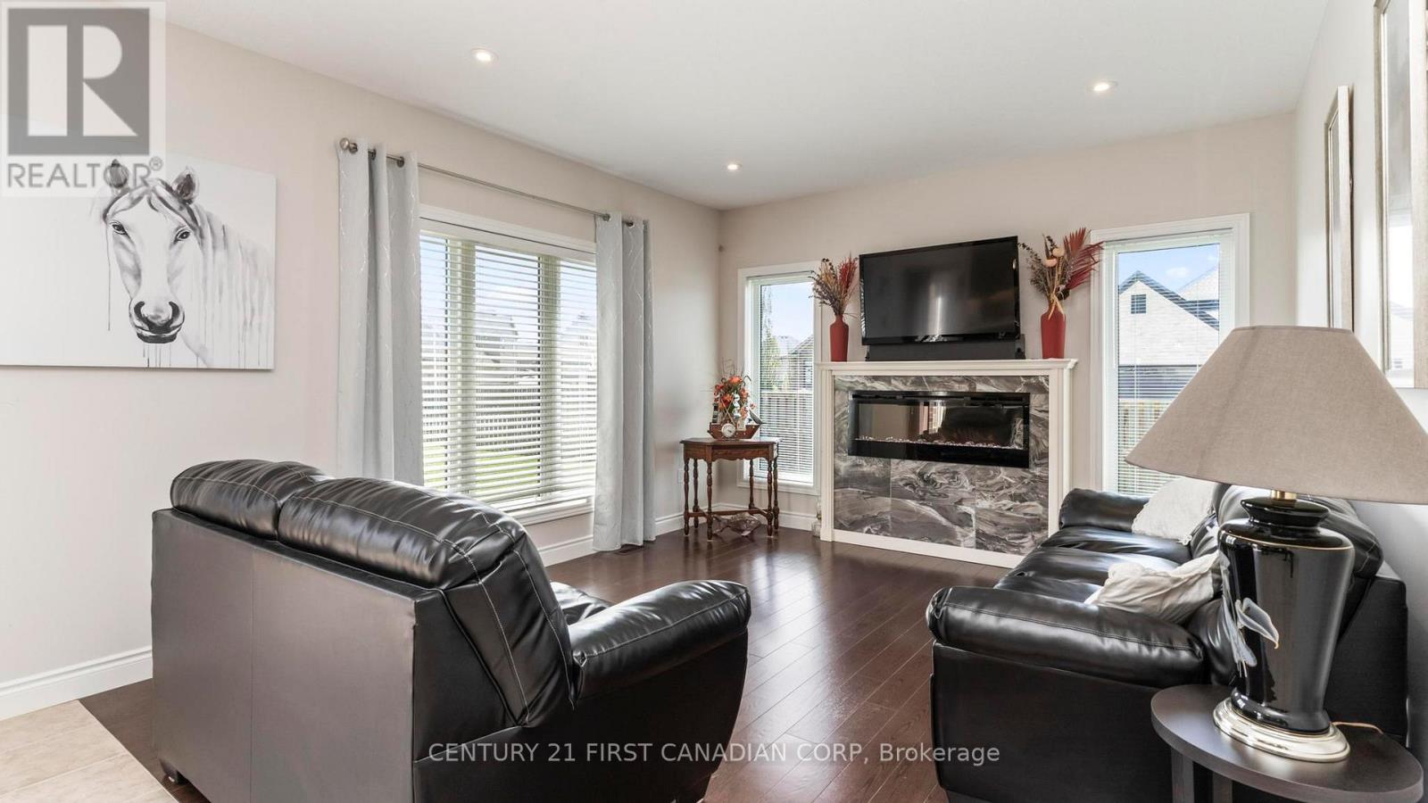 102 Caverhill Crescent, Middlesex Centre, Ontario  N0L 1R0 - Photo 6 - X12601988