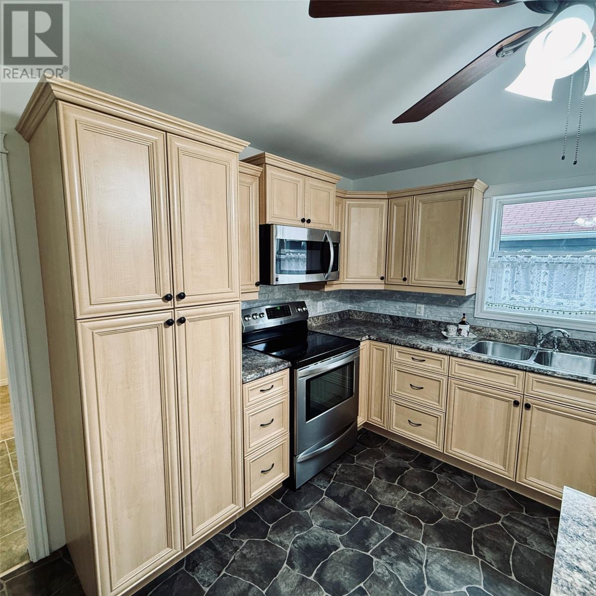 102 Main Street, Springdale, Newfoundland & Labrador  A0J 1T0 - Photo 15 - 1292707