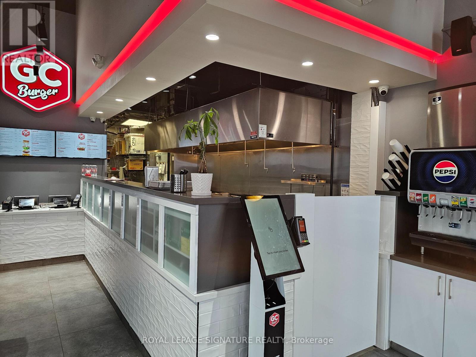 308 King Street N, Waterloo, Ontario  N2L 3V2 - Photo 2 - X12601802