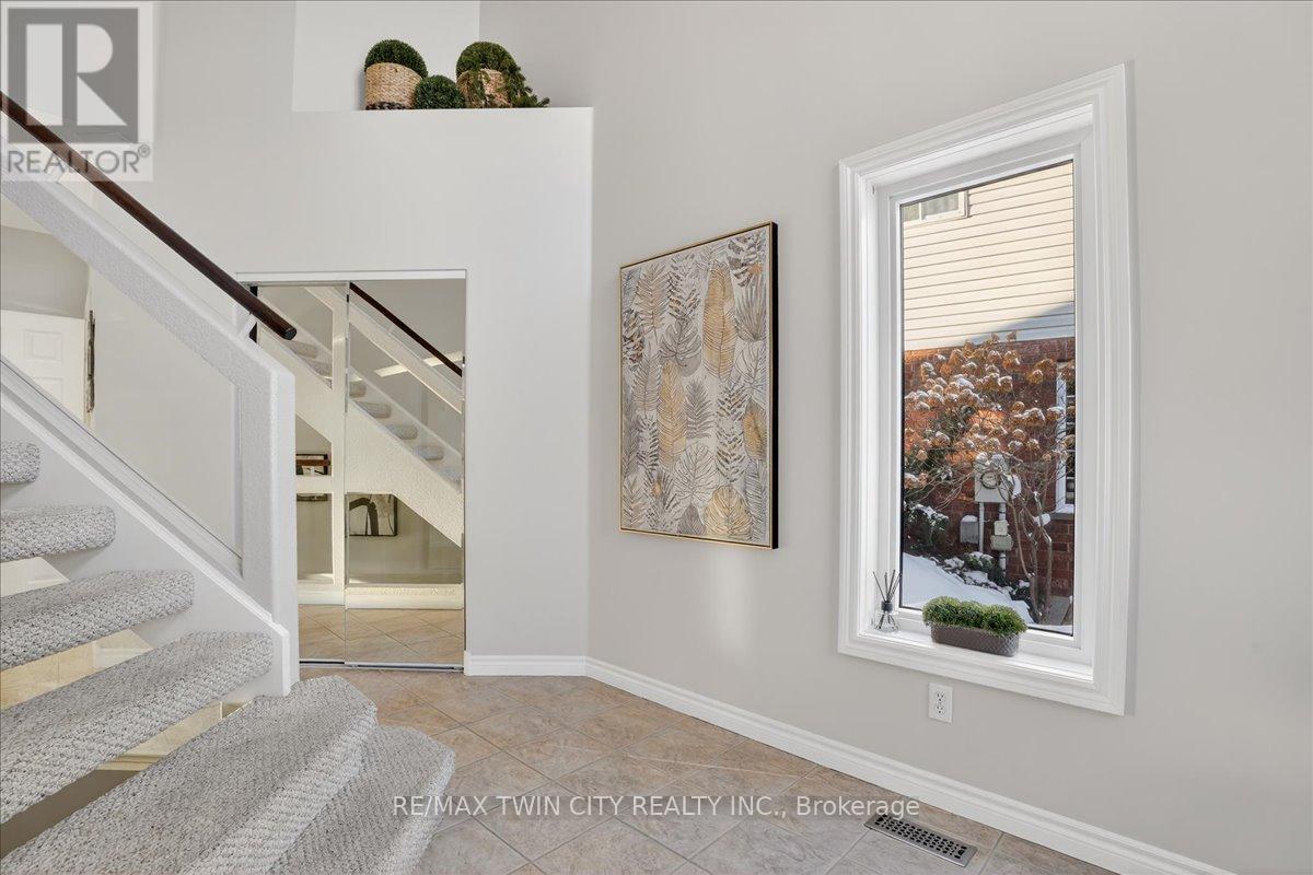 559 Chesapeake Drive, Waterloo, Ontario  N2K 4G6 - Photo 13 - X12601812