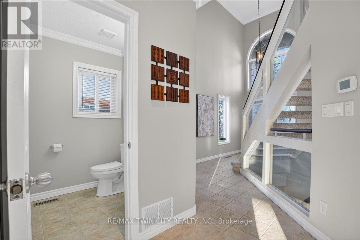 559 Chesapeake Drive, Waterloo, Ontario  N2K 4G6 - Photo 14 - X12601812