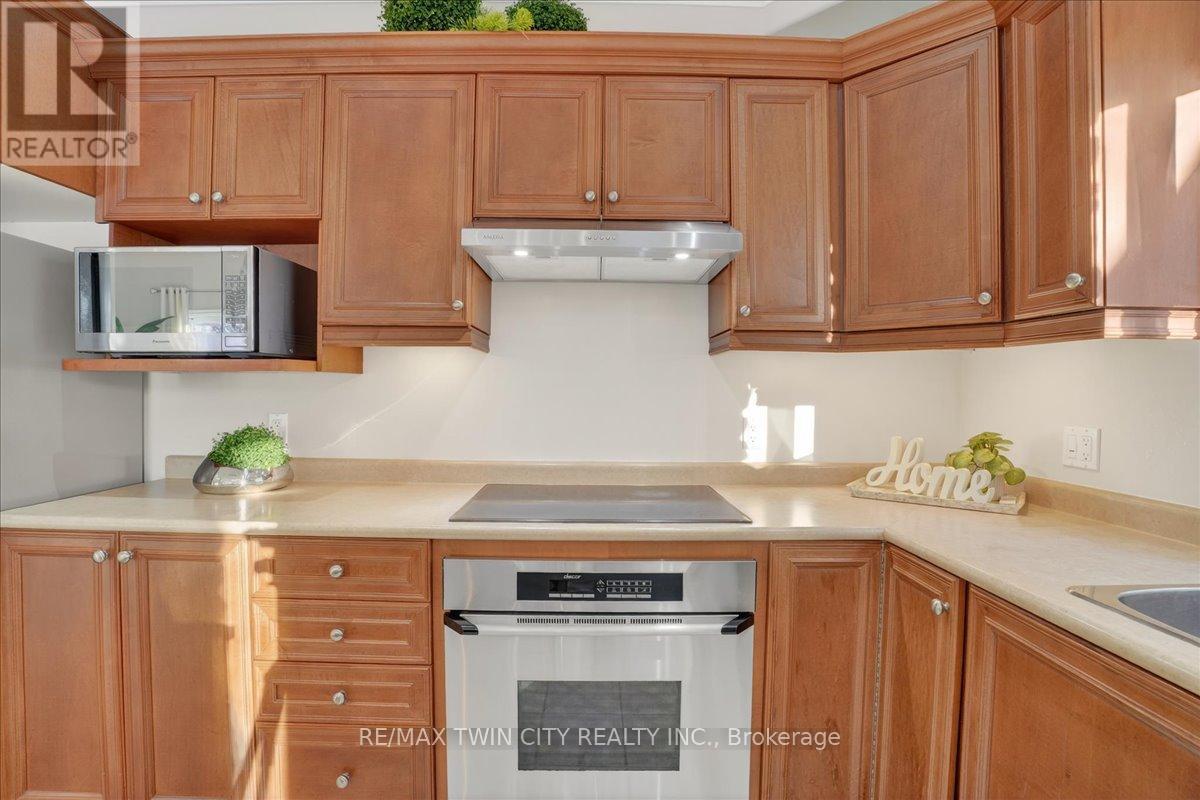 559 Chesapeake Drive, Waterloo, Ontario  N2K 4G6 - Photo 19 - X12601812