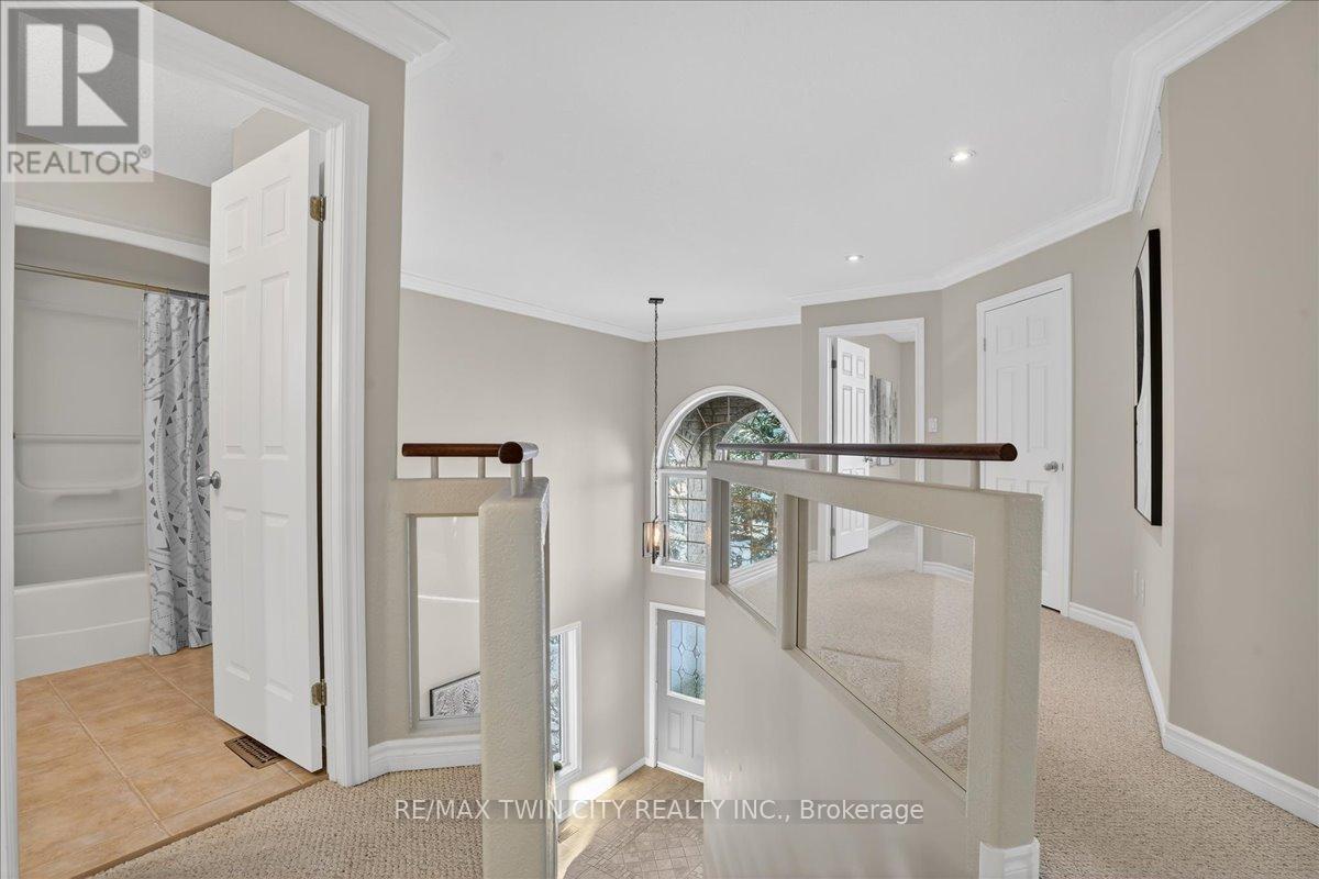 559 Chesapeake Drive, Waterloo, Ontario  N2K 4G6 - Photo 35 - X12601812