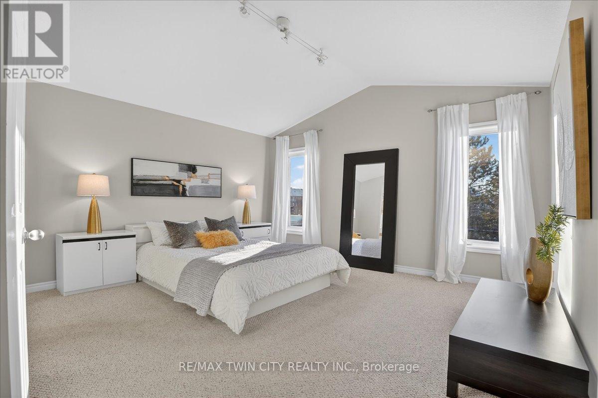 559 Chesapeake Drive, Waterloo, Ontario  N2K 4G6 - Photo 36 - X12601812