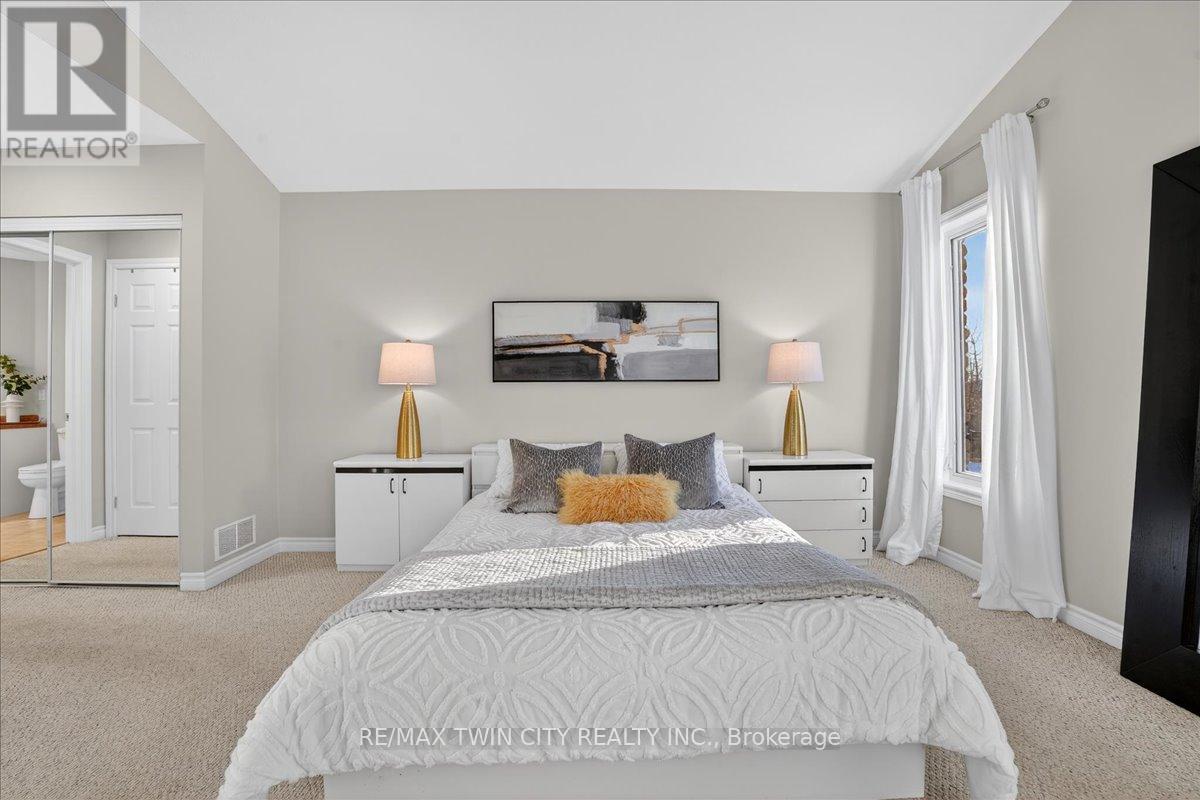 559 Chesapeake Drive, Waterloo, Ontario  N2K 4G6 - Photo 37 - X12601812