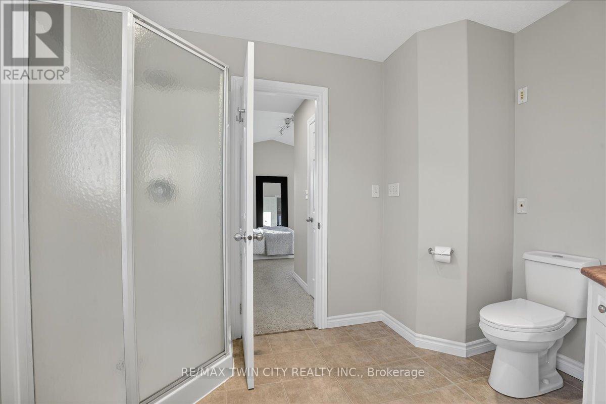 559 Chesapeake Drive, Waterloo, Ontario  N2K 4G6 - Photo 42 - X12601812