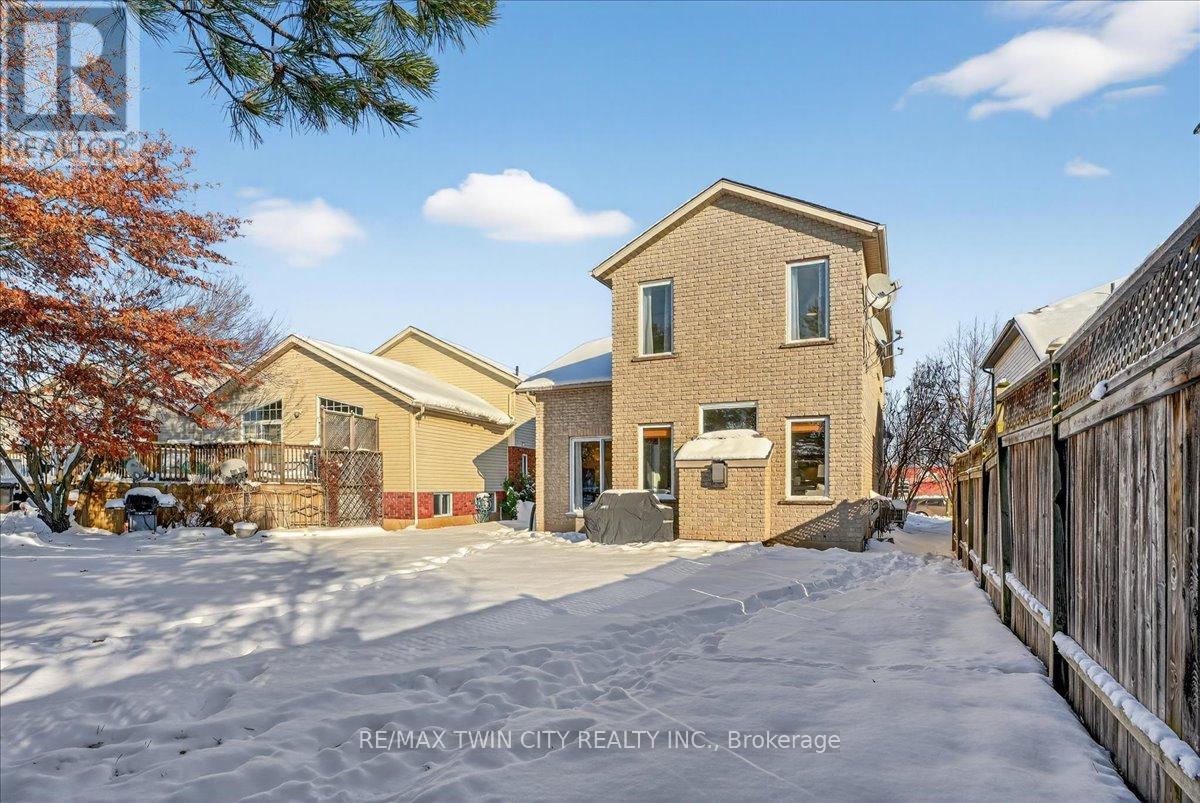 559 Chesapeake Drive, Waterloo, Ontario  N2K 4G6 - Photo 7 - X12601812