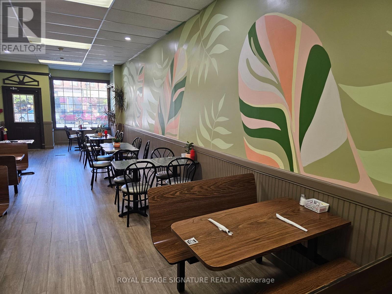 21 Kent Street W, Kawartha Lakes, Ontario  K9V 2X9 - Photo 11 - X12601830