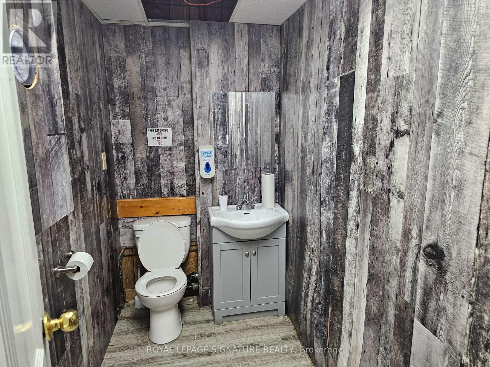 21 Kent Street W, Kawartha Lakes, Ontario  K9V 2X9 - Photo 13 - X12601830