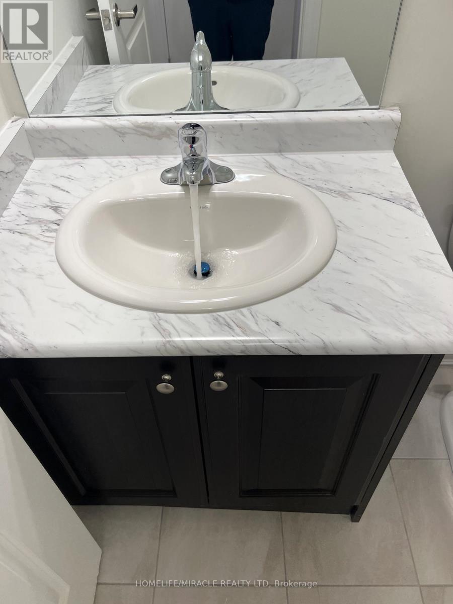 22 Beretta Street, Tillsonburg, Ontario N4G 0J7 - Photo 5 - X12601966