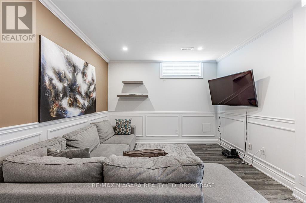 33 St Andrews Boulevard  - Lower Unit, Toronto, Ontario  M9R 1W2 - Photo 16 - W12601968