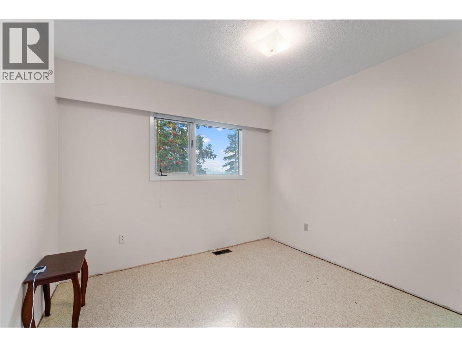 1160 Lakeshore Road Ne, Salmon Arm, British Columbia  V1E 2V7 - Photo 19 - 10370636