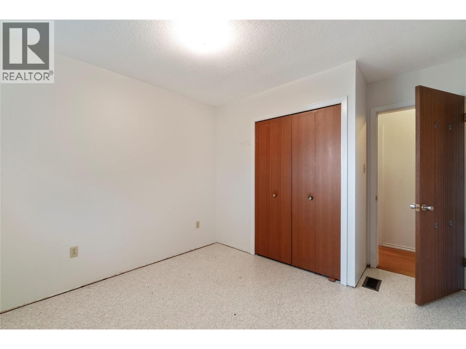 1160 Lakeshore Road Ne, Salmon Arm, British Columbia  V1E 2V7 - Photo 20 - 10370636