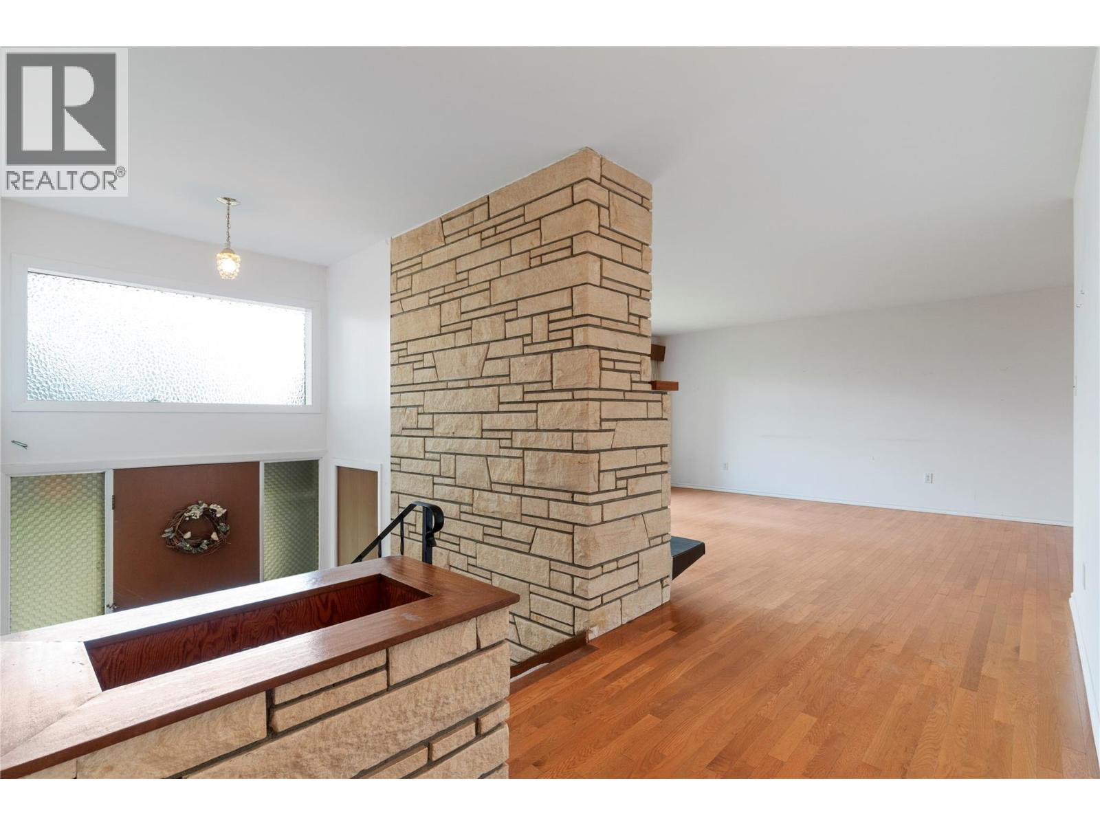 1160 Lakeshore Road Ne, Salmon Arm, British Columbia  V1E 2V7 - Photo 26 - 10370636