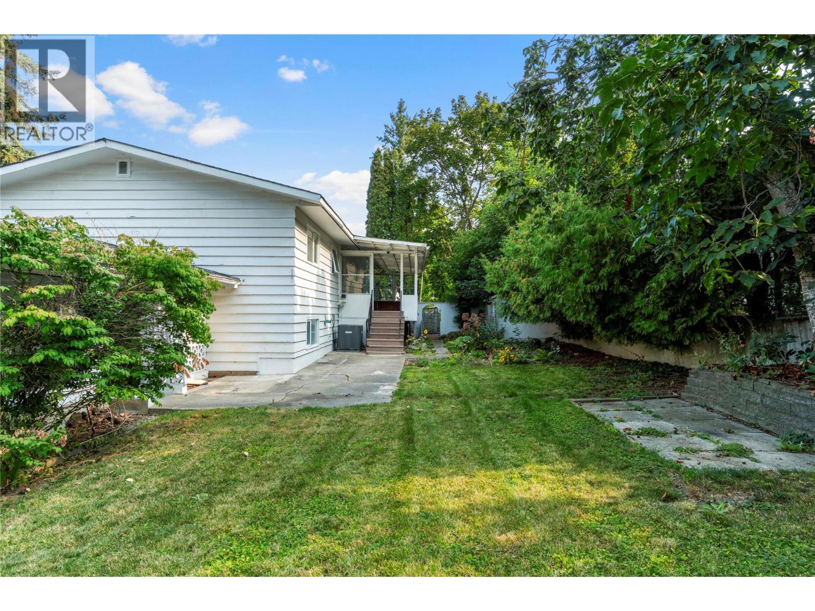 1160 Lakeshore Road Ne, Salmon Arm, British Columbia  V1E 2V7 - Photo 45 - 10370636