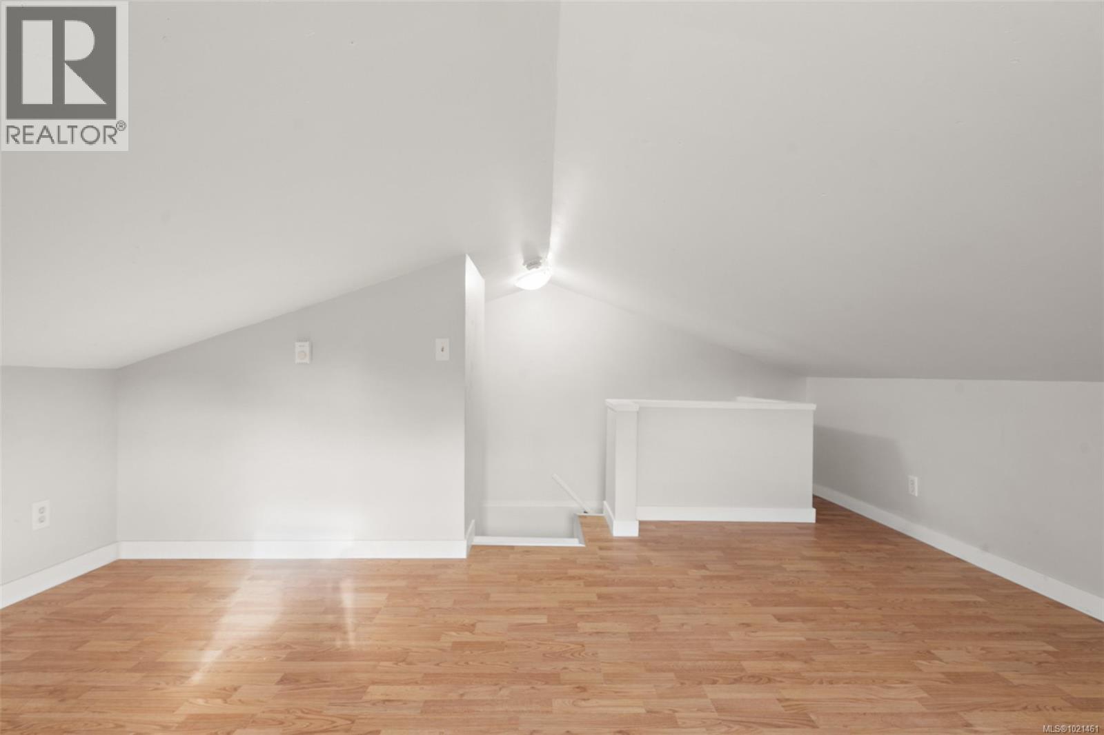 3020 3022 Donald St, Saanich, British Columbia  V9A 1Y2 - Photo 29 - 1021461