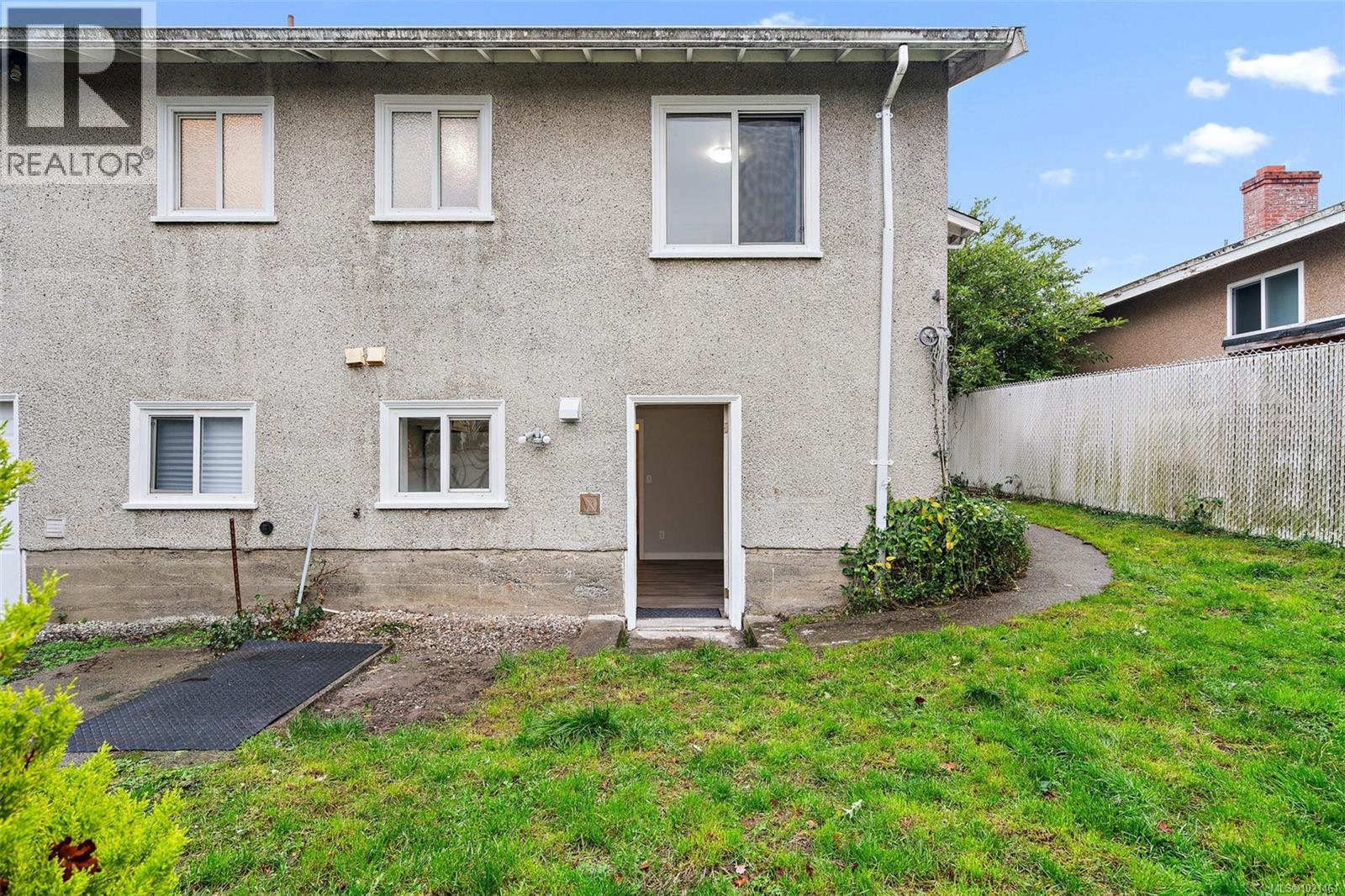 3020 3022 Donald St, Saanich, British Columbia  V9A 1Y2 - Photo 33 - 1021461