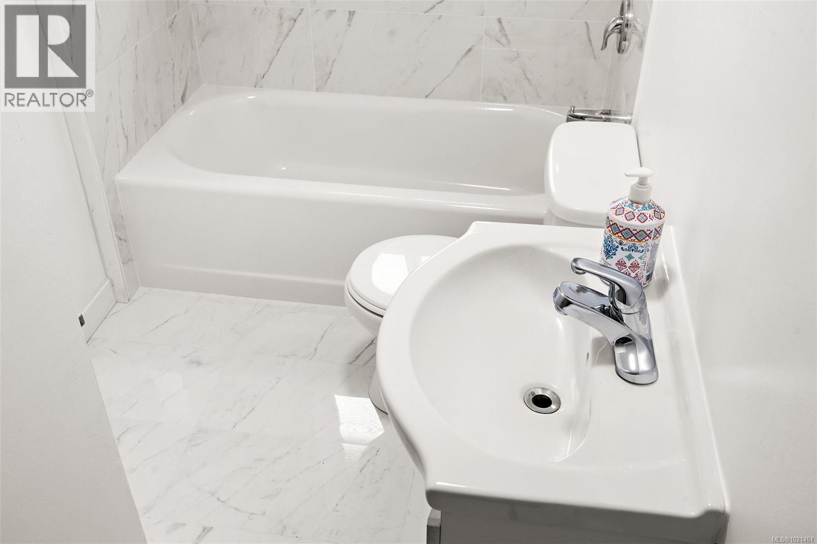 3020 3022 Donald St, Saanich, British Columbia  V9A 1Y2 - Photo 64 - 1021461