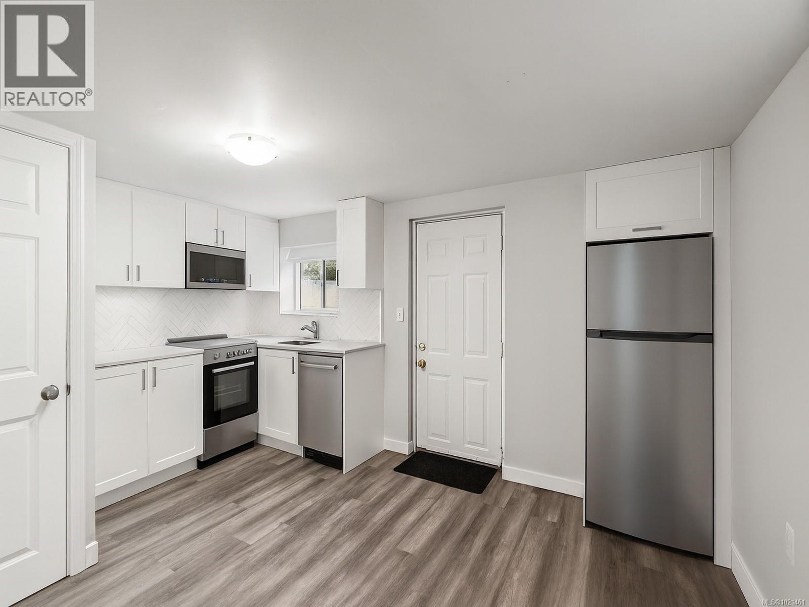 3020 3022 Donald St, Saanich, British Columbia  V9A 1Y2 - Photo 77 - 1021461